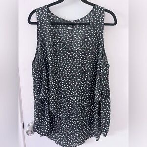 Torrid sleeveless tiered top with heart pattern